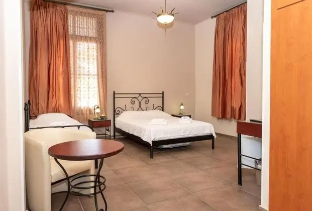 Üç Kişilik Oda, Bahçe Manzaralı
