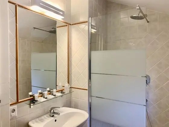 Standard Üç Kişilik Oda
