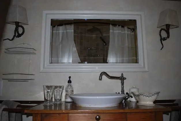 Deluxe Tek Büyük Yataklı Oda, Teras (Eugenie)