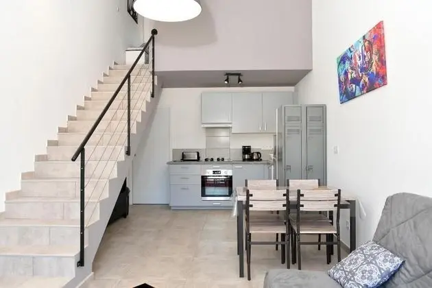 Comfort Dubleks, Teras (gite gris)