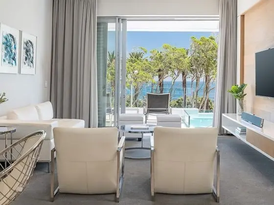 One Bed Penthouse Pool Suite