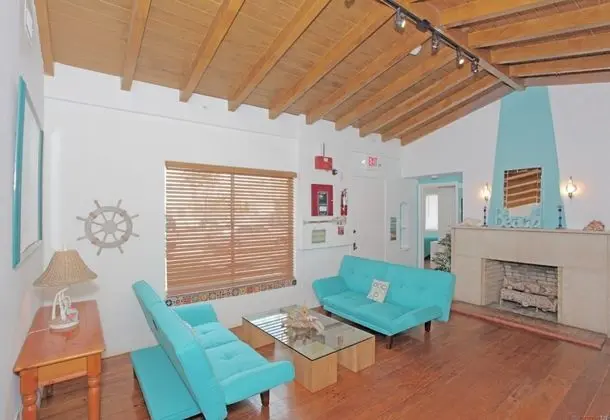 Ev, Birden Çok Yatak, Sigara İçilmez