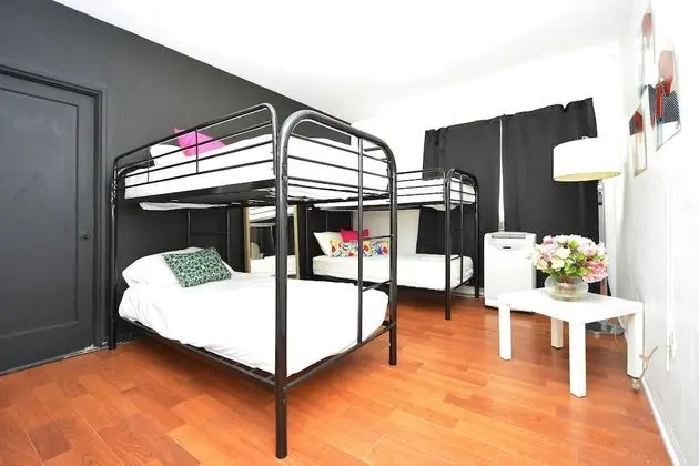 4 Beds, Mixed Dorm