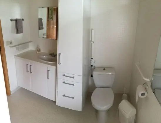 Tek Büyük Yataklı Oda, Ortak Banyo