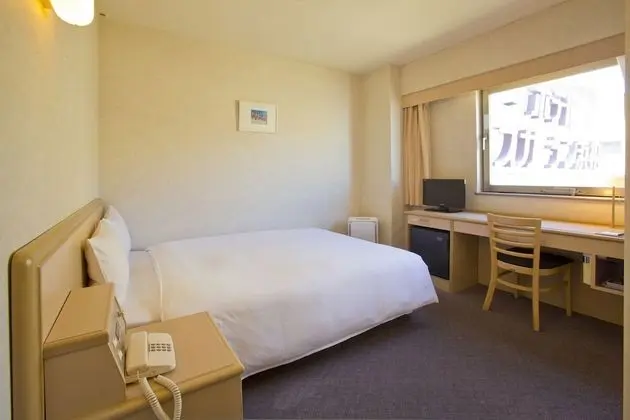 Tek Büyük Yataklı Oda, Sigara İçilebilir