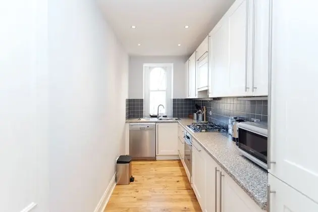 Apart Daire, 1 Çift Kişilik Yatak, Sigara İçilmez