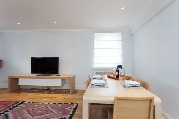 Apart Daire, 1 Çift Kişilik Yatak, Sigara İçilmez