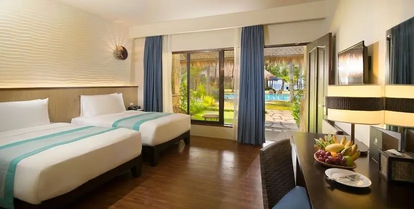 Deluxe Double or Twin Room with Pool View