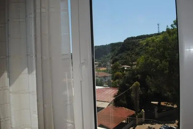 Üç Kişilik Oda, Dağ Manzaralı