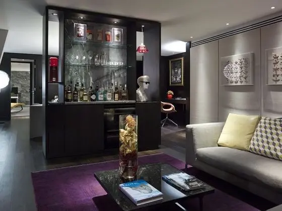 Süit (Suite 610)