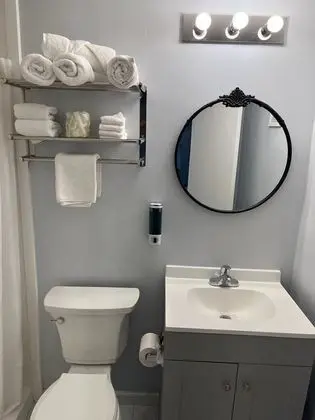 Basic Tek Büyük Yataklı Oda