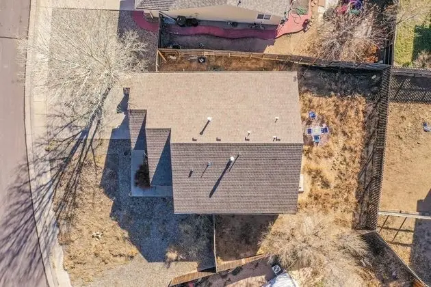 Ev