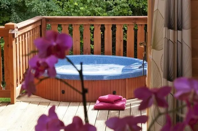 2 Bedroom Lodge without Hot TUB