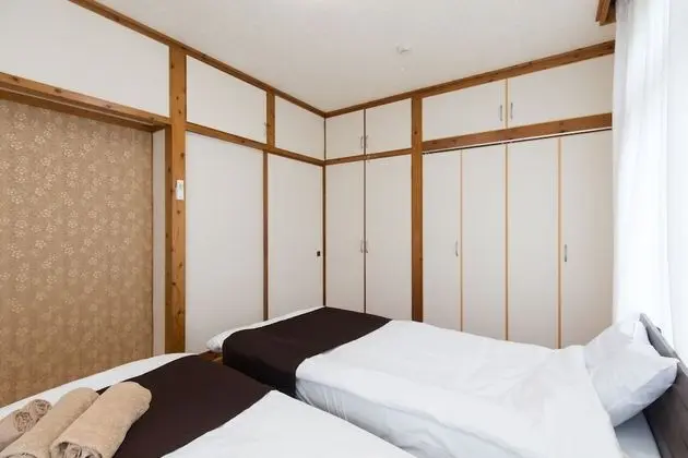 Ev (Apartment house)