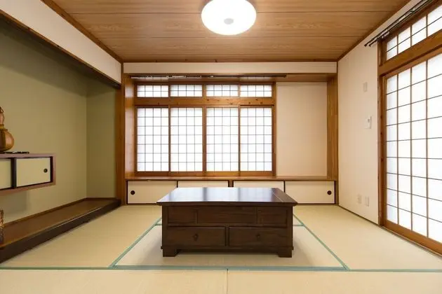 Ev (Apartment house)