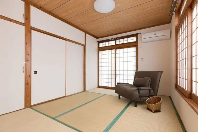 Ev (Apartment house)