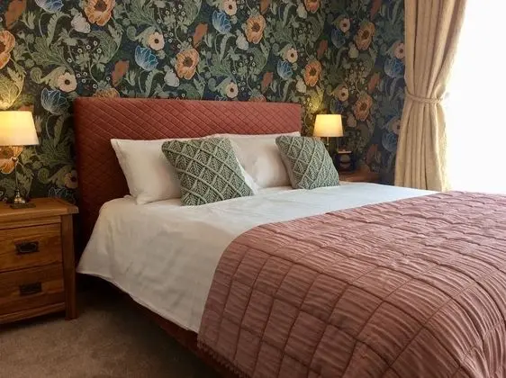 Tek Büyük Yataklı Oda (Balcony Room)