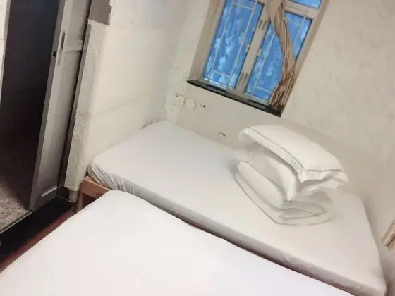 Family Tek Büyük Yataklı Oda