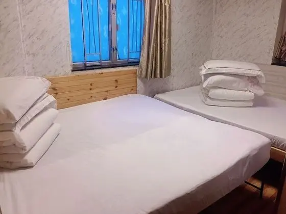 Family Tek Büyük Yataklı Oda