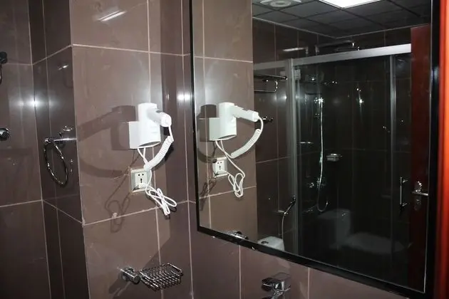 Deluxe Büyük Yataklı Tek Kişilik Oda, 1 En Büyük (King) Boy Yatak, Balkon, Şehir Manzaralı