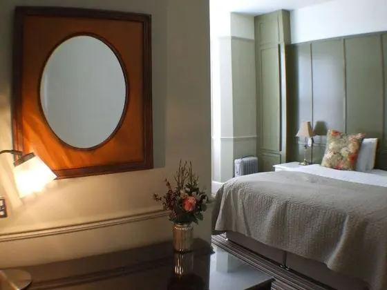 Deluxe Tek Büyük veya İki Ayrı Yataklı Oda, 1 Yatak Odası, Kısmi Deniz Manzaralı