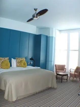 Deluxe Tek Büyük veya İki Ayrı Yataklı Oda, 1 Yatak Odası, Kısmi Deniz Manzaralı