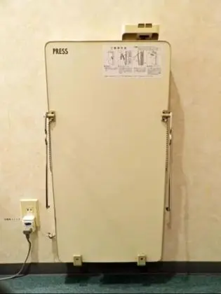 Tek Kişilik Oda, Sigara İçilmez