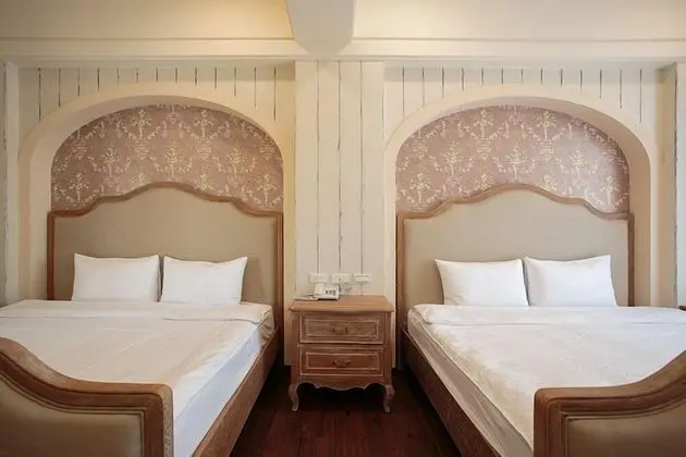 Deluxe Dört Kişilik Oda