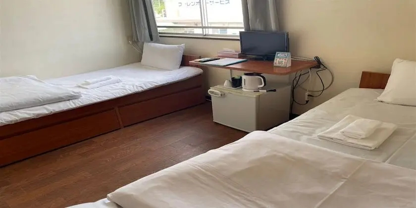 İki Ayrı Yataklı Oda, Sigara İçilmez