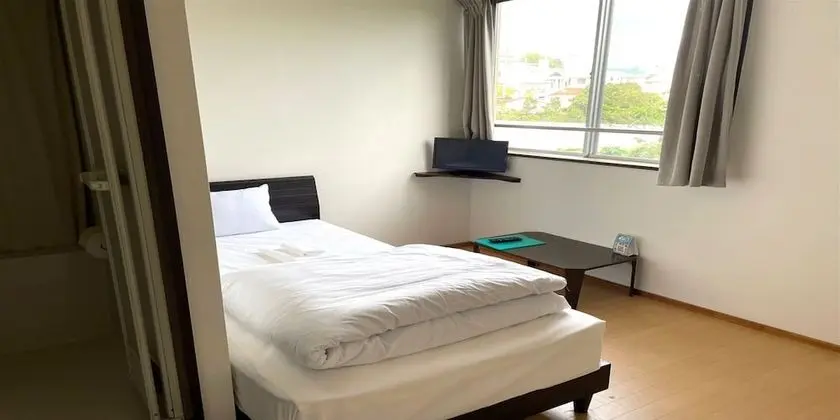 Tek Kişilik Oda, Sigara İçilmez
