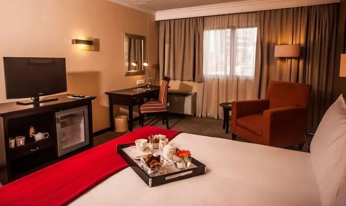 Standard Queen Room