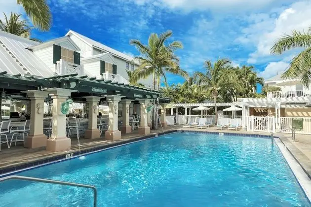 Pool View 1 King Balcony