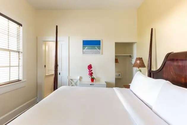 Süit, 1 En Büyük (King) Boy Yatak ve Çekyat (ADULT ONLY)