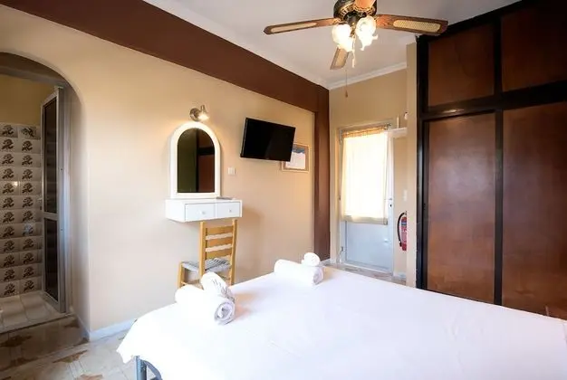 Southgate 1BD Apartment (4)
