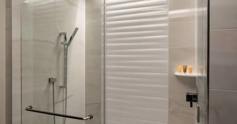 Deluxe Oda, 2 Büyük (Queen) Boy Yatak