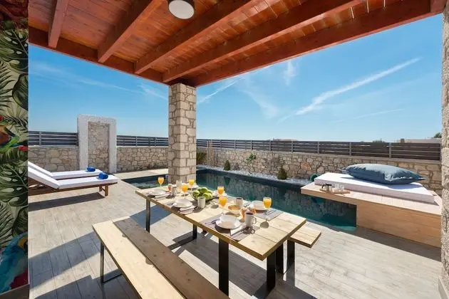 Superior Villa, 5 Yatak Odası, Kişiye Özel Havuzlu, Deniz Manzaralı