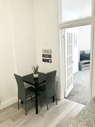 Deluxe Apart Daire, Banyolu/Duşlu