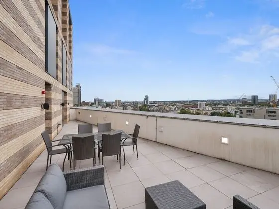 Çatı Katı Süiti (Penthouse)