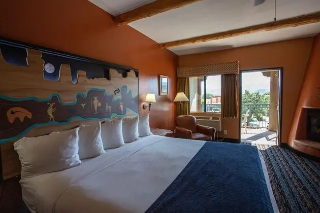 Suite, 1 King Bed, Jetted Tub, Fireplace