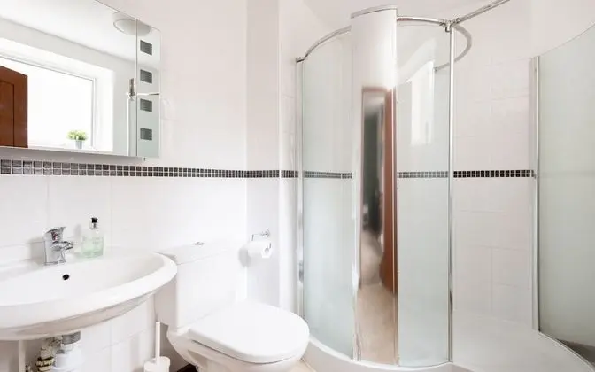 Apart Daire, 6 Yatak Odası