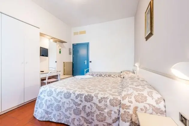 Basic Tek Büyük Yataklı Oda