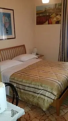 Üç Kişilik Oda, Ortak Banyo