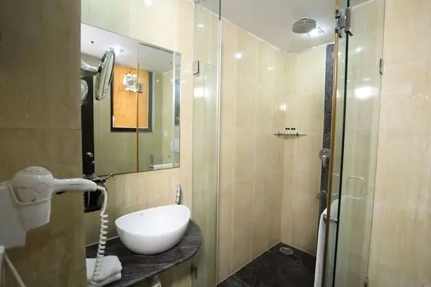 Deluxe Tek Büyük veya İki Ayrı Yataklı Oda, 1 Çift Kişilik Yatak, Sigara İçilmez, Şehir Manzaralı