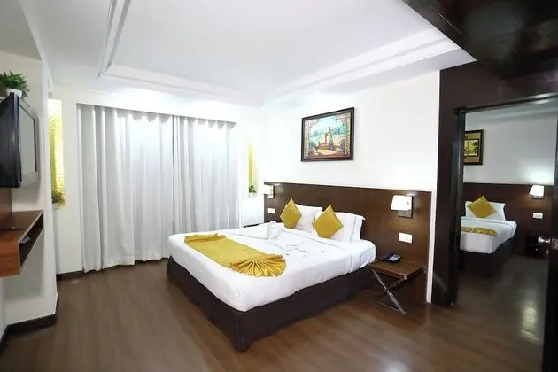 Quad Room