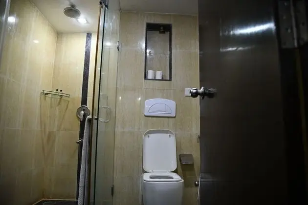 Quad Room