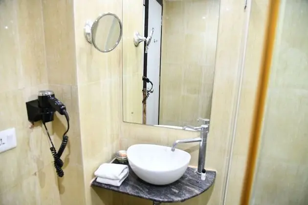 Quad Room