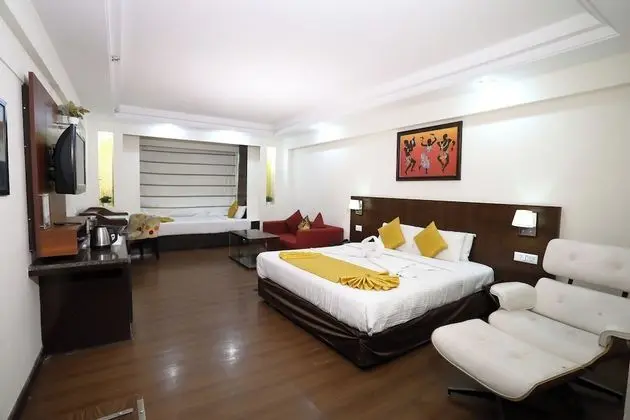 Trio Room