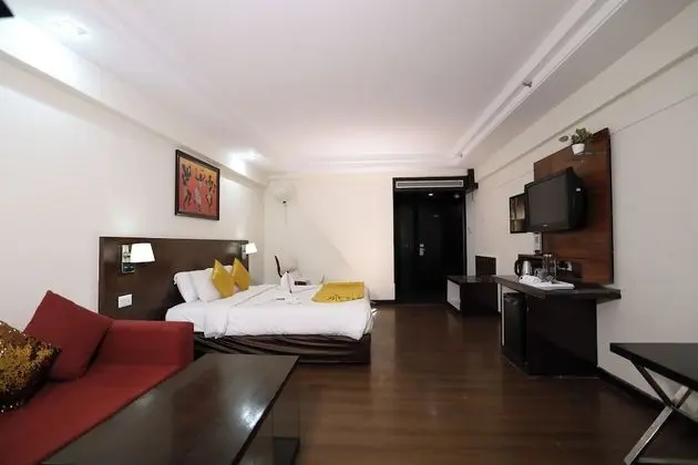 Trio Room