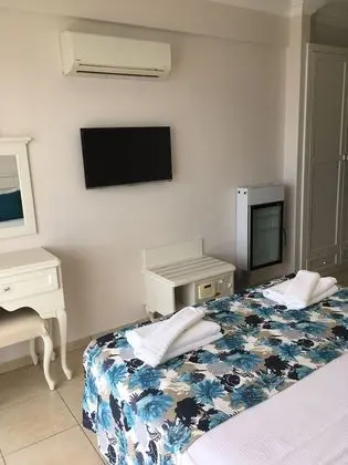 Tek Büyük veya İki Ayrı Yataklı Oda, Deniz Manzaralı
