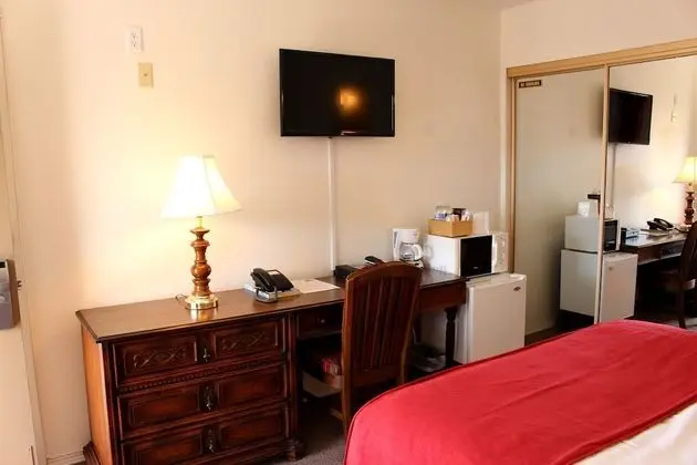 Standard Room (No Pets Allowed)